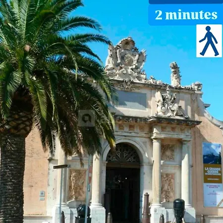 T2 Cocooning Center-4 People * Toulon