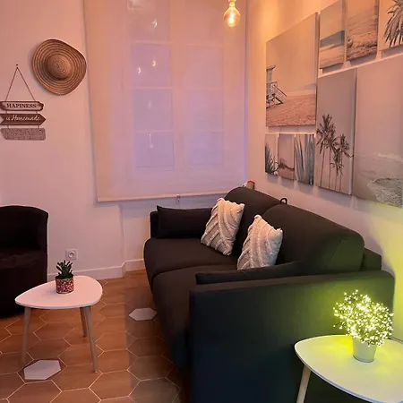 T2 Cocooning Center-4 People Toulon